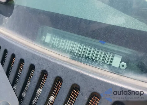 2002 Chevrolet Silverado C1500 z USA, uszkodzony, nr VIN 1GCEC14W22Z212172